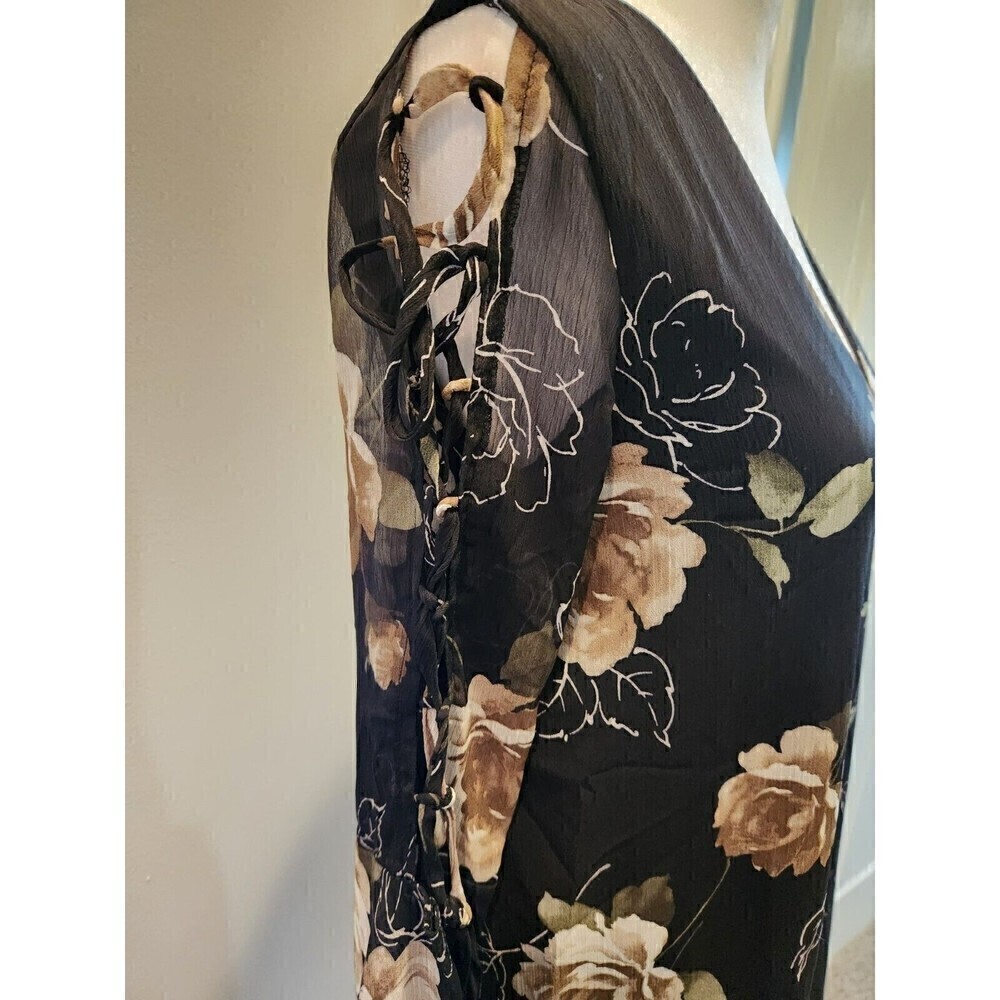 Lulus Woman's Black floral long cut out sleeve Dress Size XS Dark floral witchy - Picture 3 of 5